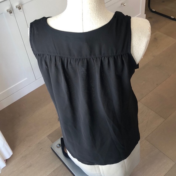 Black Sheer Sleeveless Wrap around top - Picture 3 of 10